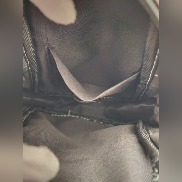 Small White Ghost Crossbody Bag - Picture 5 of 5